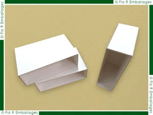 Fourreaux fabriqués sur-mesure, finition carton brut gris, blanc ou noir, ces fourreaux permettent d'être personnalisés